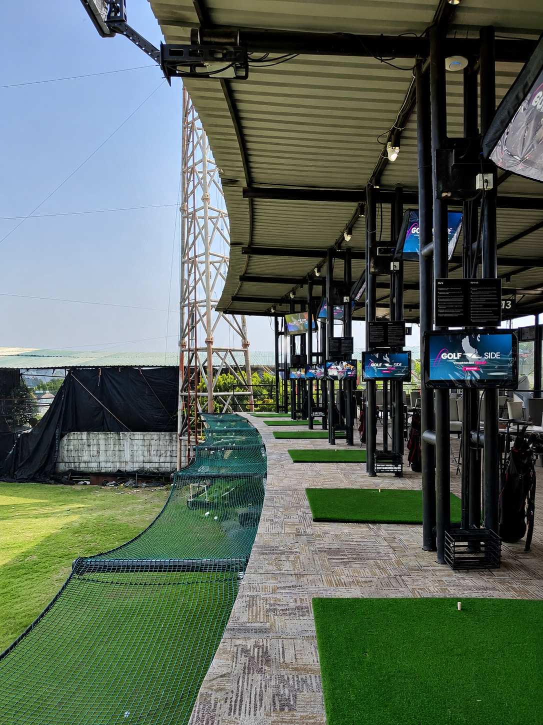 THE GOLF SIDE